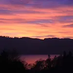 T'whit T'woo בית נופש *