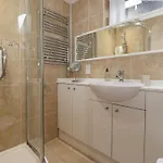 T'whit T'woo ווינדרמר