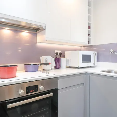 T'whit T'woo 温德米尔