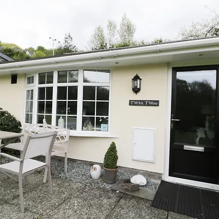 Holiday home T'whit T'woo *