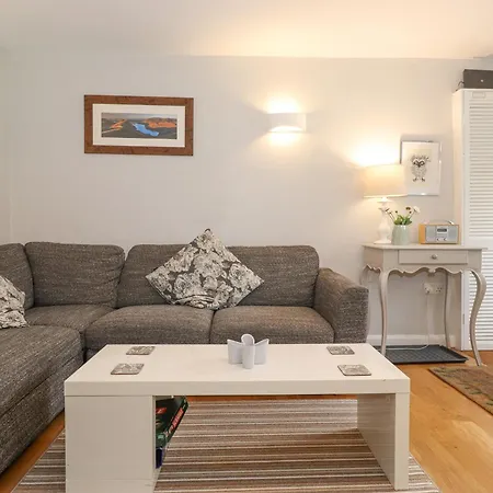 T'whit T'woo 温德米尔